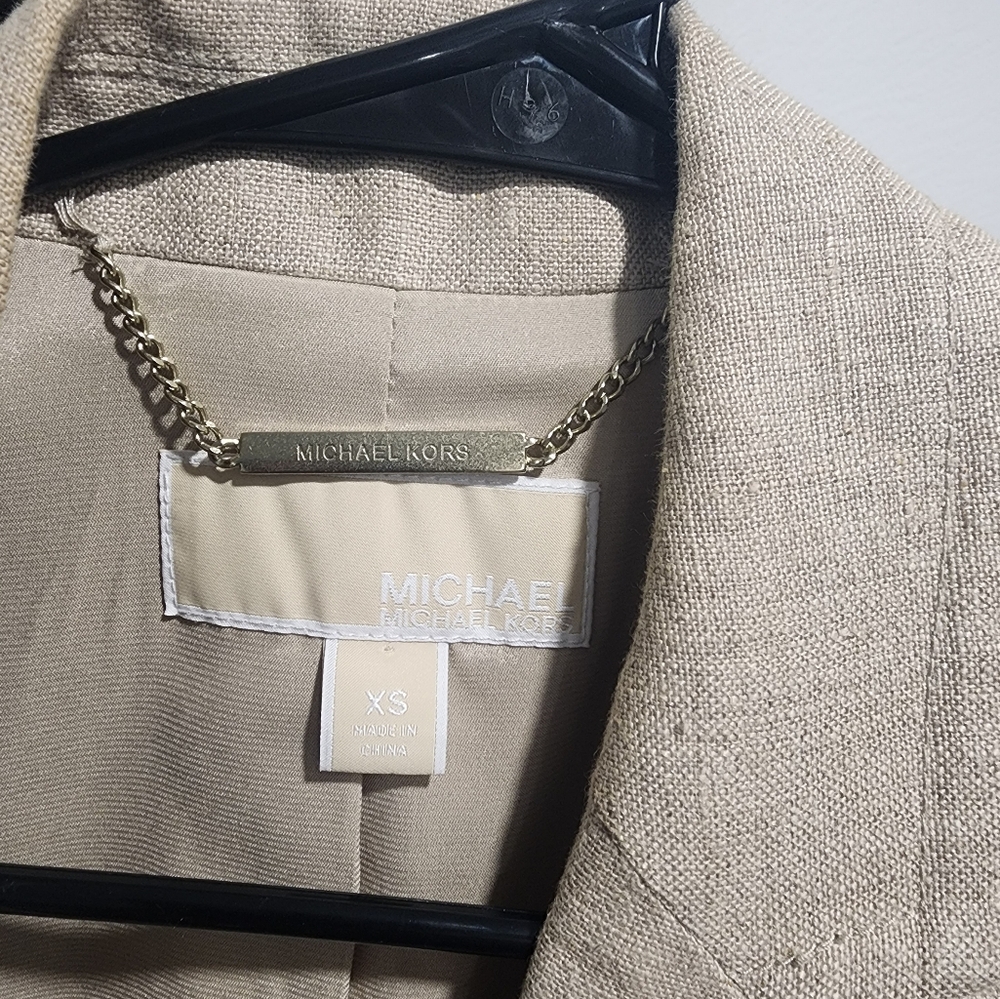 Michael Kors Tan Sleeveless Linen Vest - Picture 3 of 4